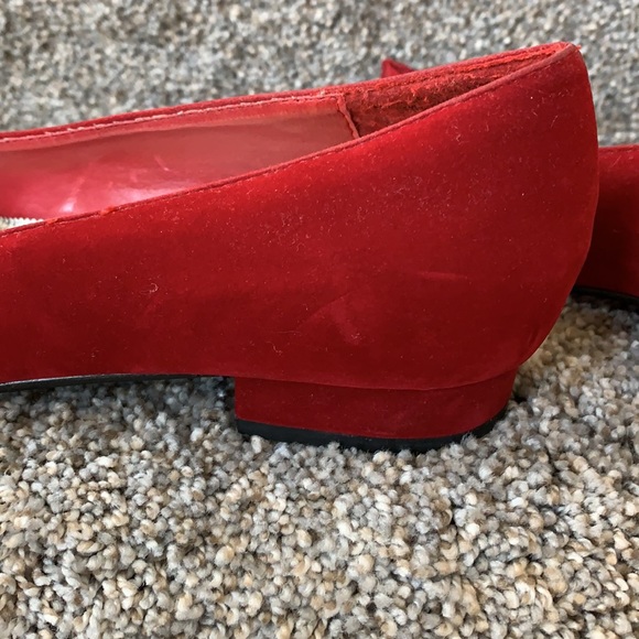 NWOT Lalla “Garden Party ” Red Rose Velvet Flats - Picture 9 of 10